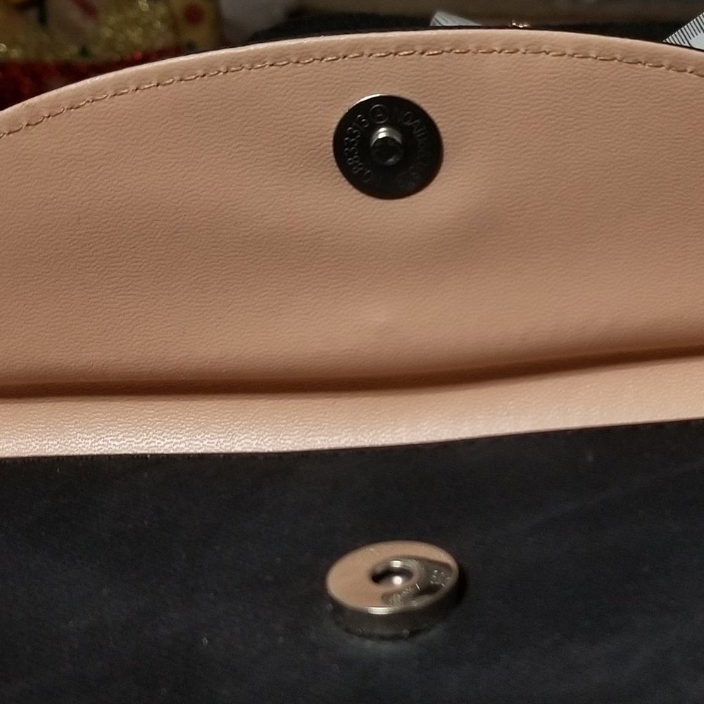 COPY - COPY - COPY - Pearl & Roses Handbag - Picture 4 of 11